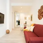 Domus White Daire *