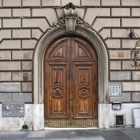 Daire Domus White Roma