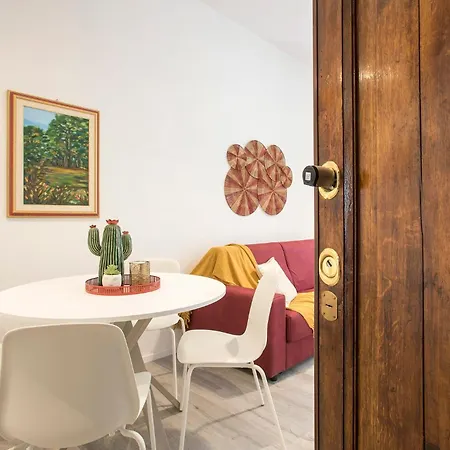 דירה Domus White *