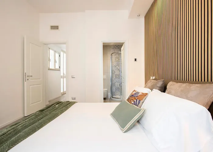 Domus White Apartamento *