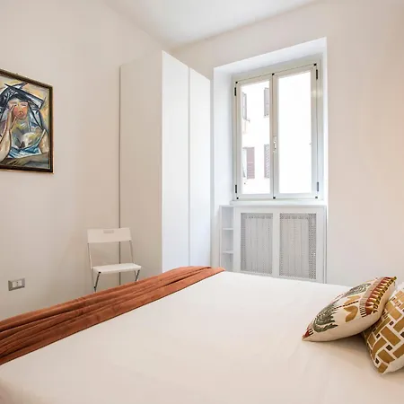 Domus White Rome
